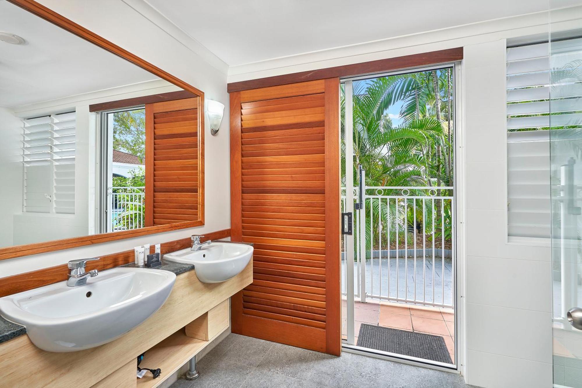 Alassio Apartments With Direct Pool Access Palm Cove Rom bilde